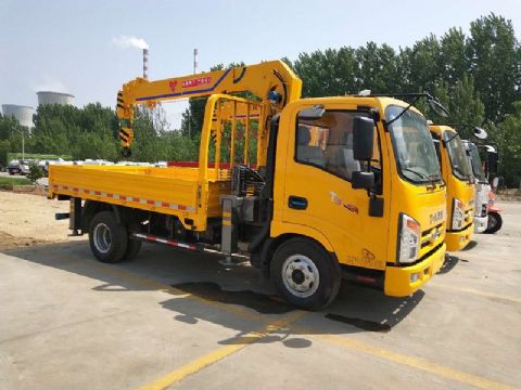 點(diǎn)擊查看詳細(xì)信息<br>標(biāo)題：3.2噸唐駿隨車吊 閱讀次數(shù)：1358