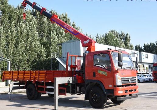 點(diǎn)擊查看詳細(xì)信息<br>標(biāo)題：6.3噸東風(fēng)隨車吊 閱讀次數(shù)：1327