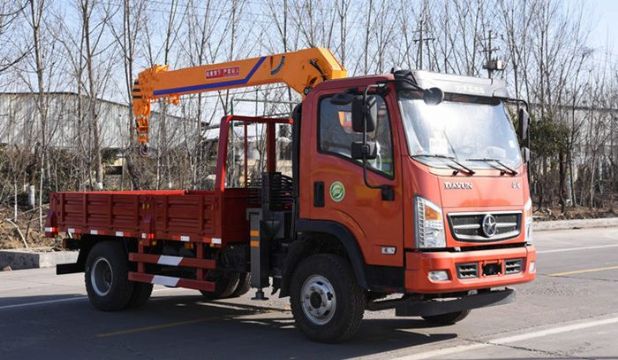 點(diǎn)擊查看詳細(xì)信息<br>標(biāo)題：3.2噸大運(yùn)隨車(chē)吊 閱讀次數(shù)：1441