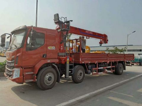 點(diǎn)擊查看詳細(xì)信息<br>標(biāo)題：柳汽前四后四隨車吊 閱讀次數(shù)：1372