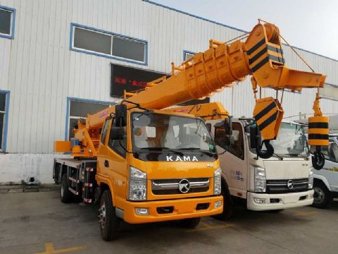 點(diǎn)擊查看詳細(xì)信息<br>標(biāo)題：10噸凱馬汽車吊 閱讀次數(shù)：1439