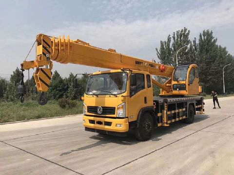 點擊查看詳細(xì)信息<br>標(biāo)題：16噸東風(fēng)汽車吊 閱讀次數(shù)：1504